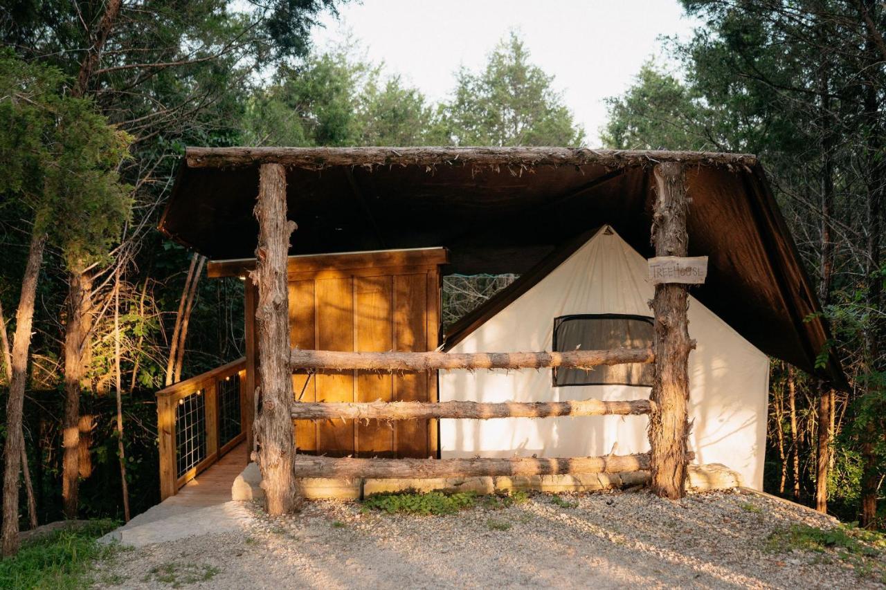 Hotel Treehouse Cozy Glamping Site à Branson Extérieur photo